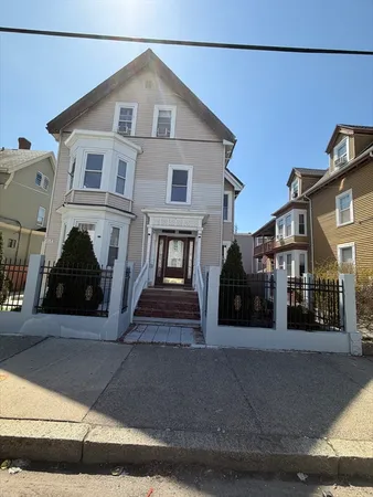 $3,300 | 40 Rogers Avenue, Unit 2, Lynn, MA 01902