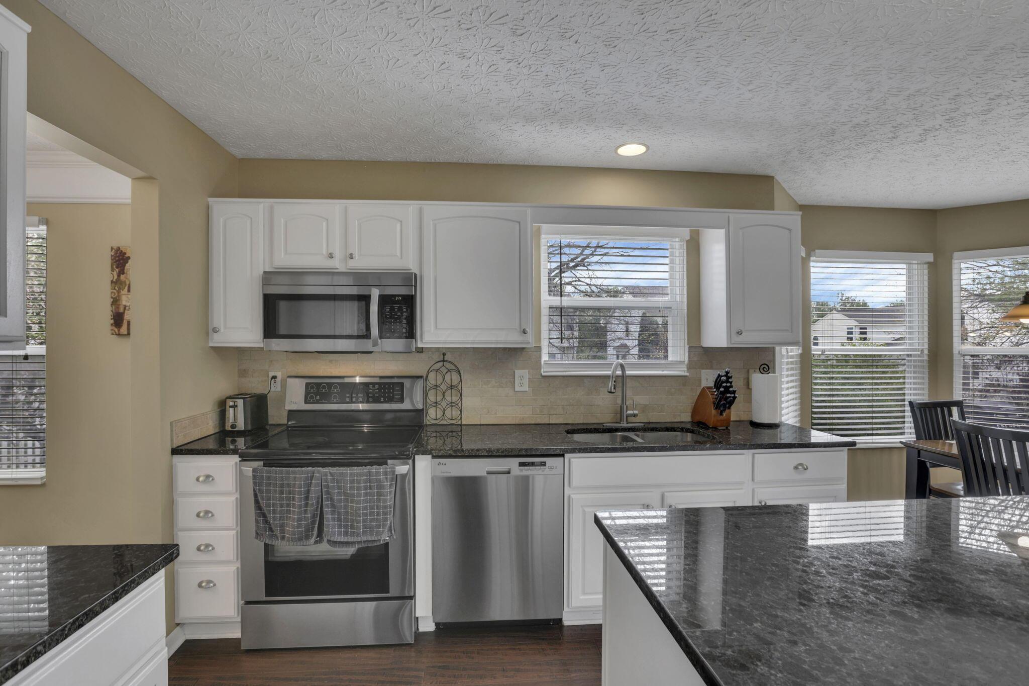 6121 Preve Ridge Drive New Albany, OH 43054 - Photo 14 of 46 18-web-or-mls-4E7A2958