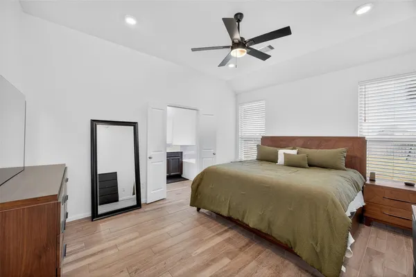 $2,400 | 18830 Shadowfax Trail, Tomball, TX 77377