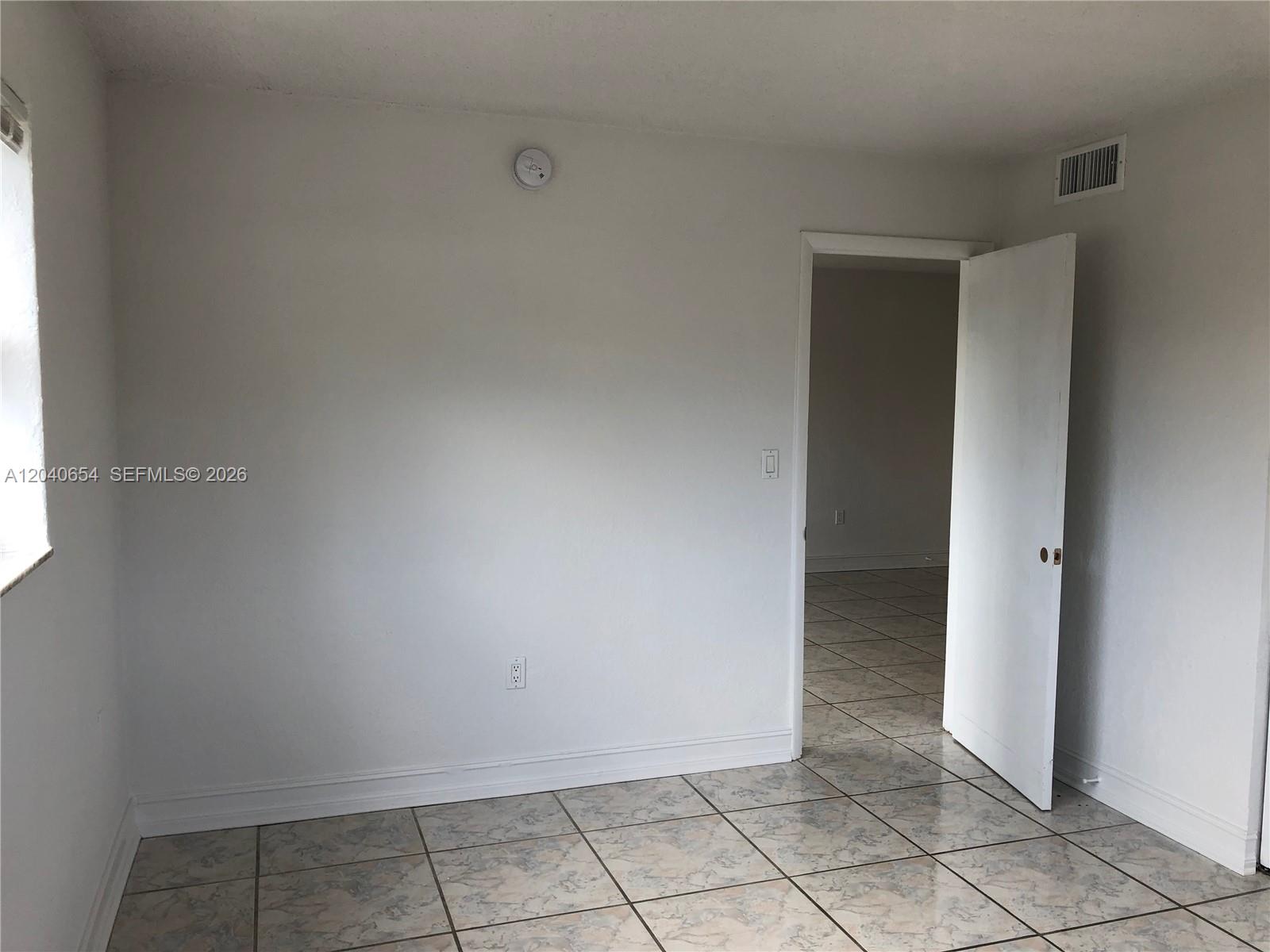 444 Southwest 4th Street, Unit 404 Miami, FL 33130 - Photo 18 of 25