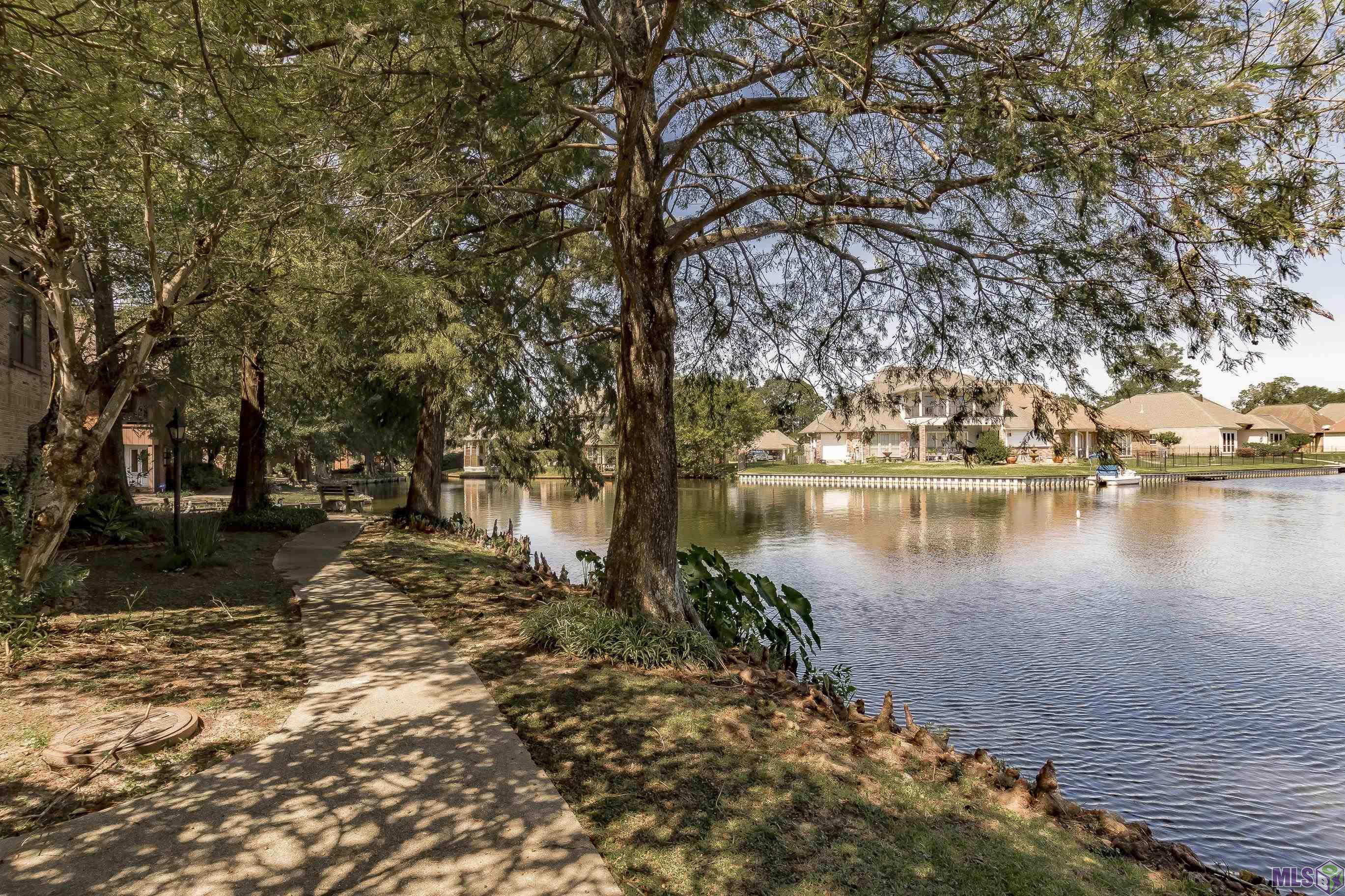 2445 Aubin Lane Baton Rouge, LA 70816 - Photo 28 of 34