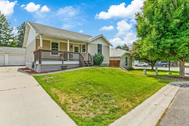 $379,000 | 9906 East 17th Lane, Spokane Valley, WA 99206