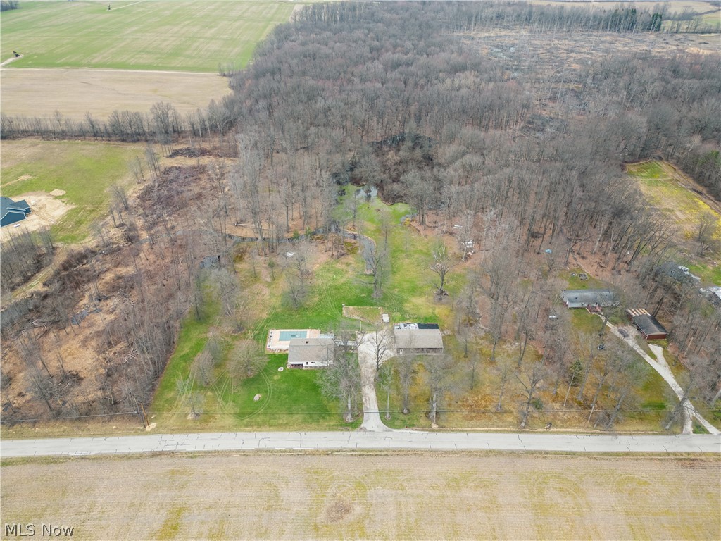 6401 Moff Road Atwater, OH 44201 - Photo 4 of 48