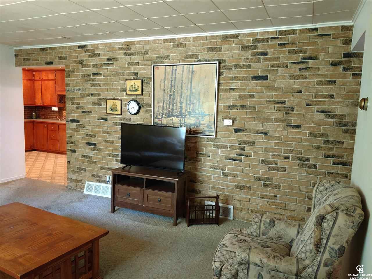 710 East Hibbard Road Owosso, MI 48867 - Photo 8 of 16 50079440-7.JPG