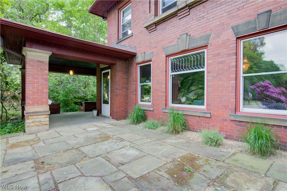 2401 Coventry Road Cleveland Heights, OH 44118 - Photo 5 of 35