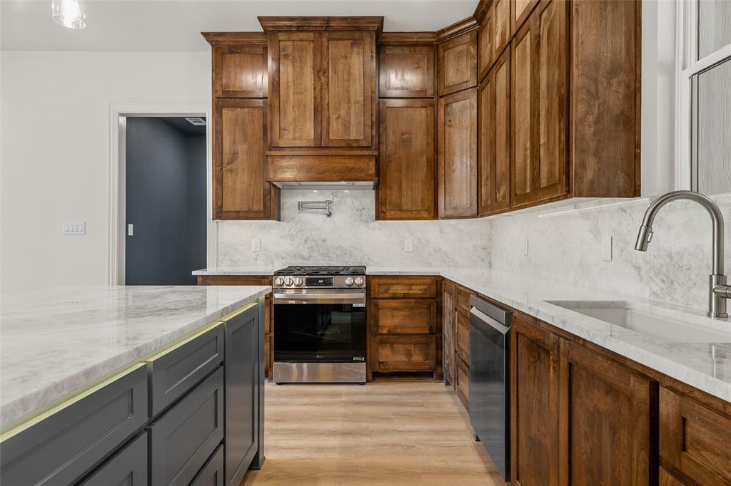 127 Canyon Ridge Drive Waco, TX 76705 - Photo 13 of 36