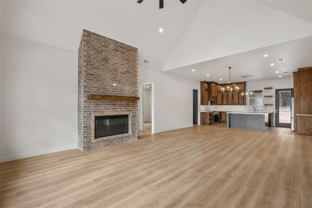 127 Canyon Ridge Drive Waco, TX 76705 - Photo 3 of 36