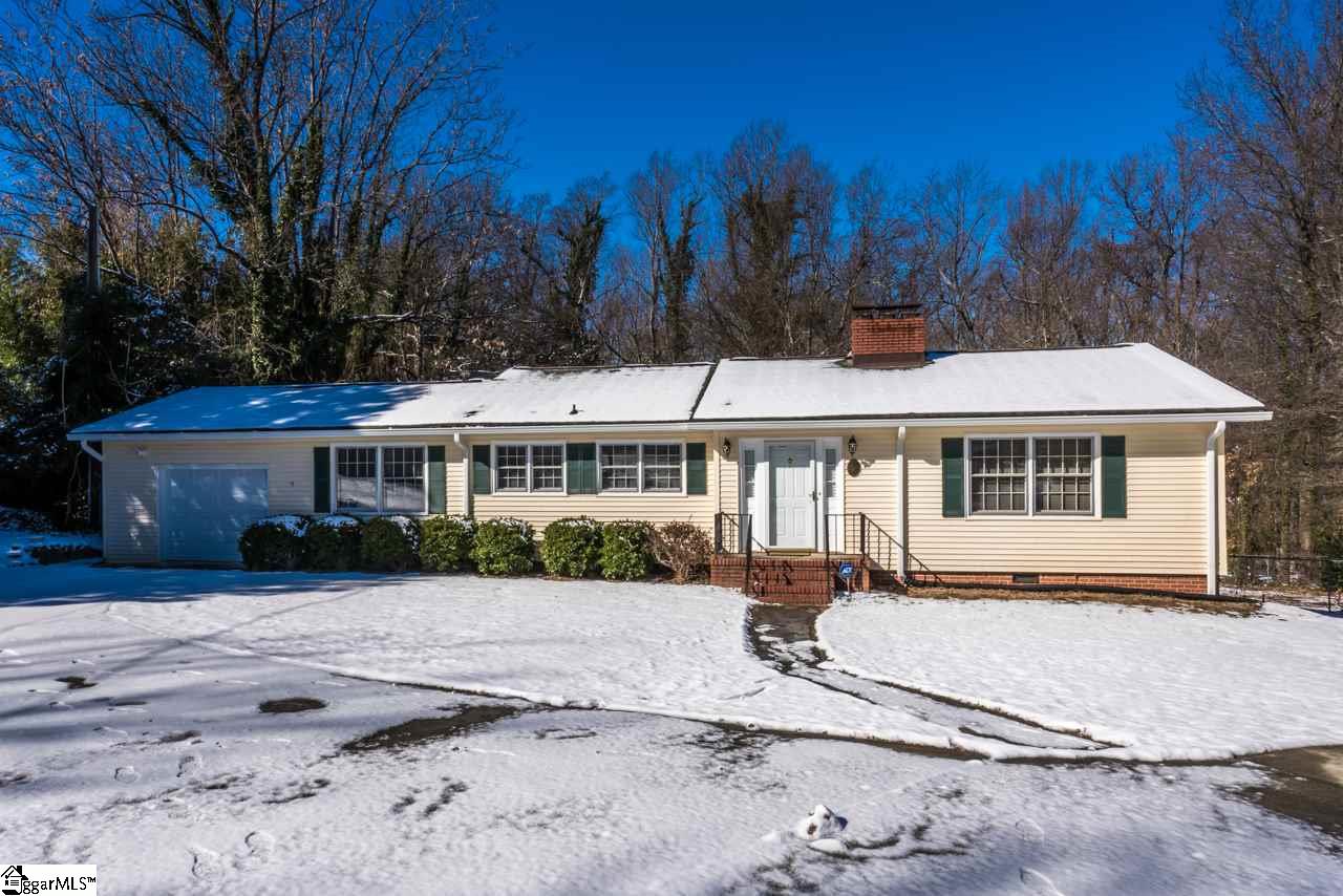 207 Butler Springs Road Greenville, SC 29615 - Photo 2 of 31