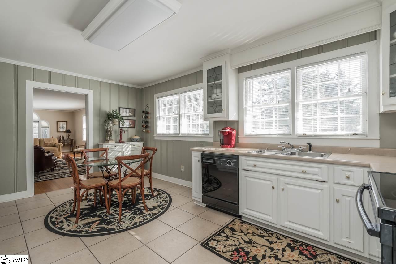 207 Butler Springs Road Greenville, SC 29615 - Photo 6 of 31