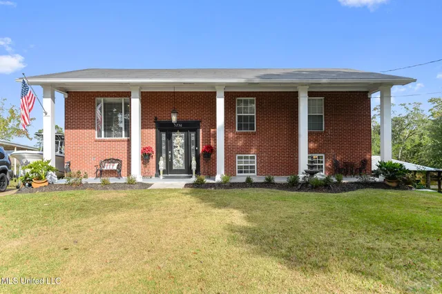 $399,000 | 5236 North Shore Circle, Moss Point, MS 39563