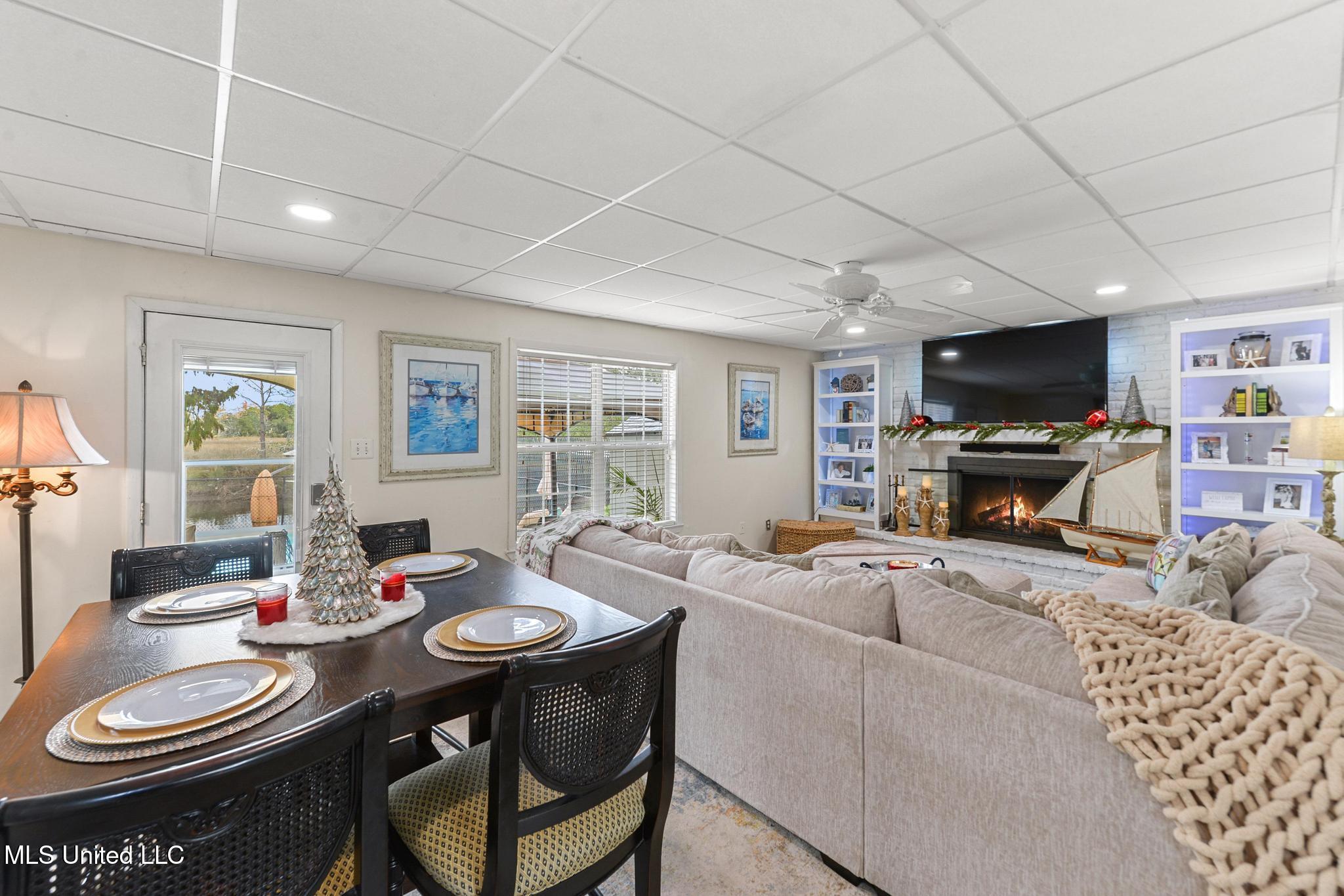 5236 North Shore Circle Moss Point, MS 39563 - Photo 19 of 44 021