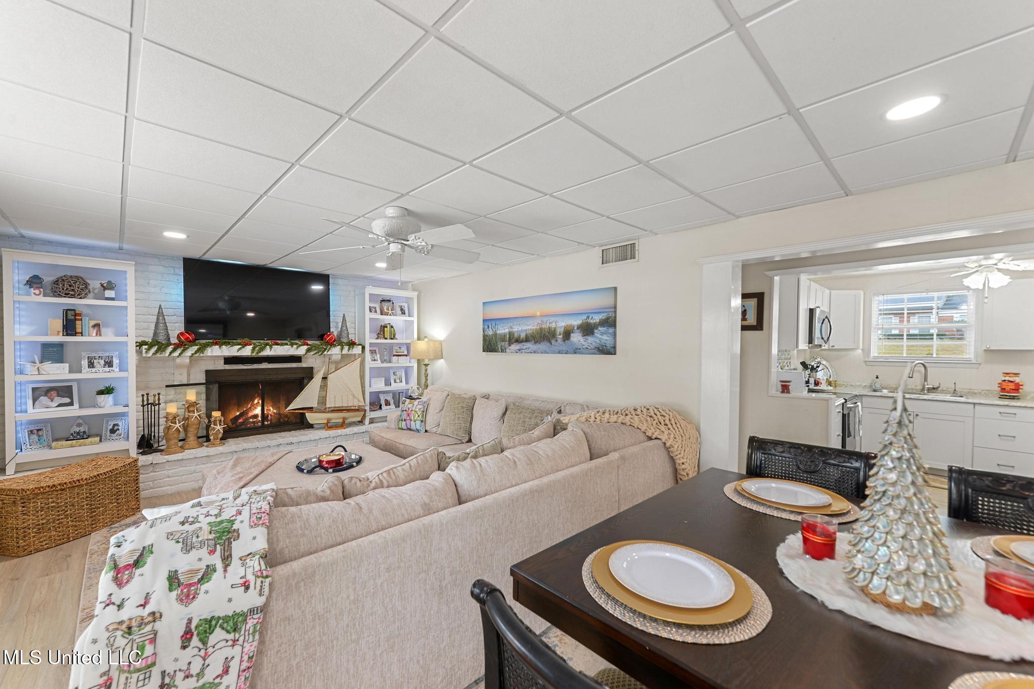 5236 North Shore Circle Moss Point, MS 39563 - Photo 20 of 44 022