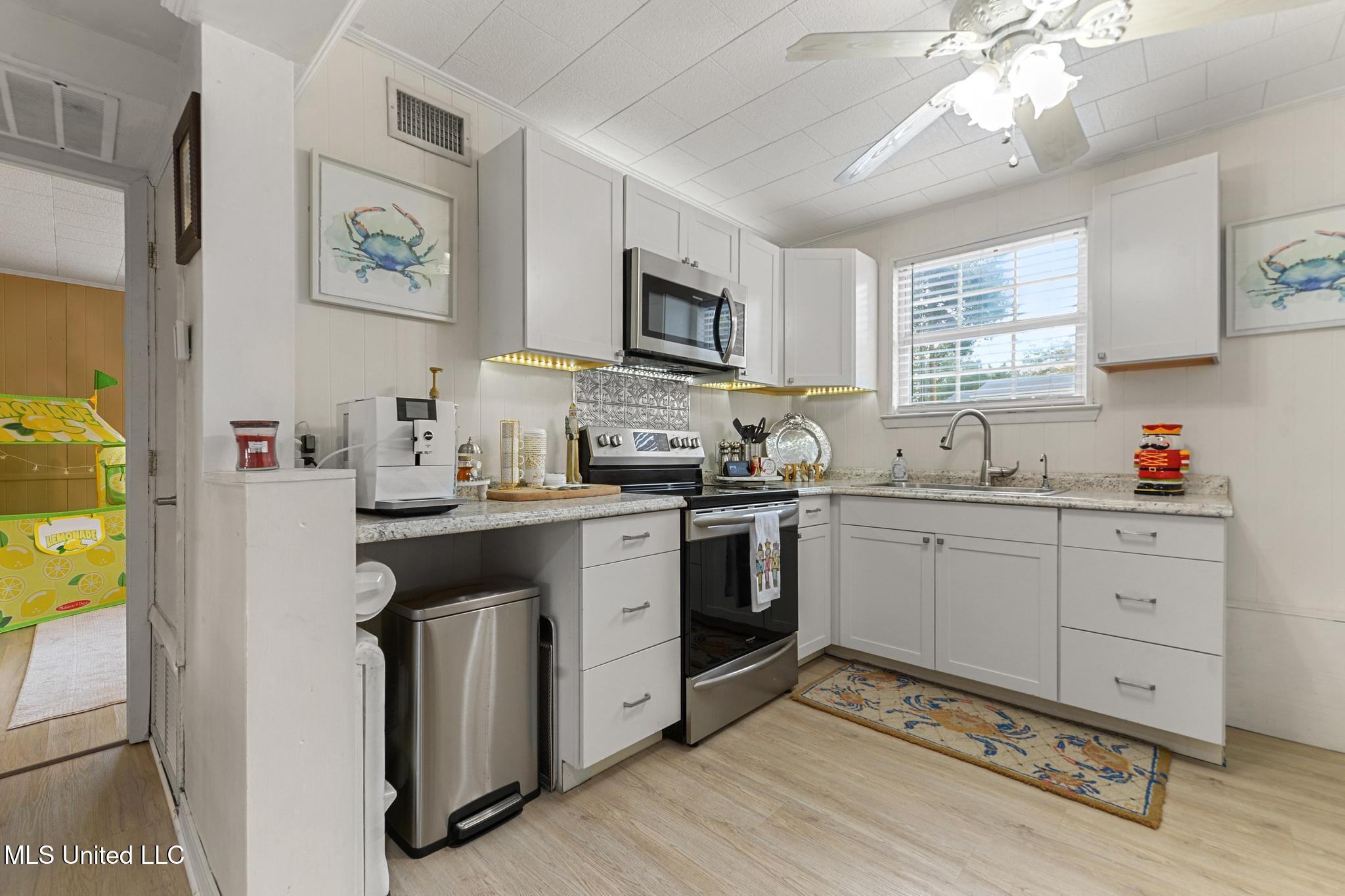 5236 North Shore Circle Moss Point, MS 39563 - Photo 23 of 44 025