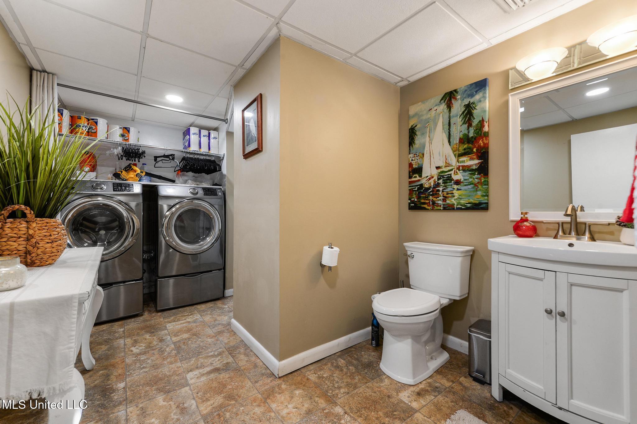 5236 North Shore Circle Moss Point, MS 39563 - Photo 29 of 44 032