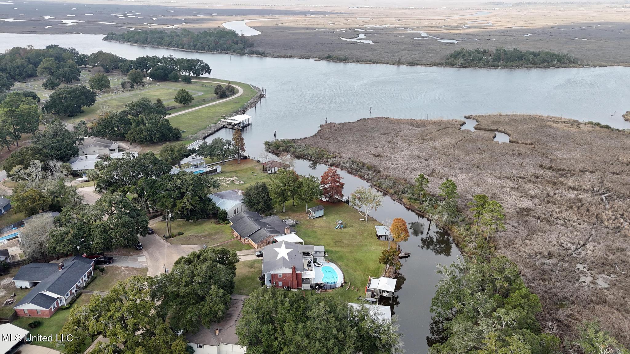 5236 North Shore Circle Moss Point, MS 39563 - Photo 43 of 44 053