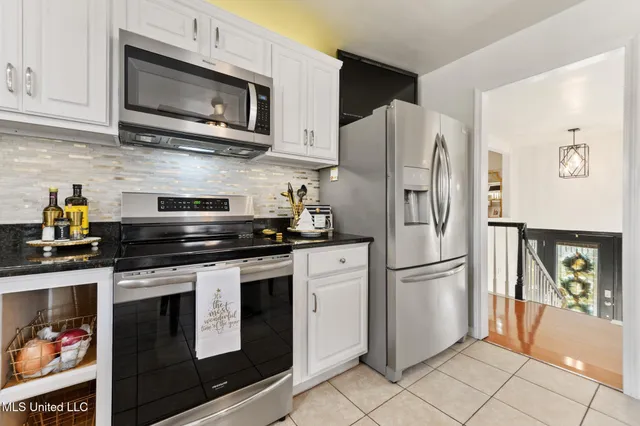 $399,000 | 5236 North Shore Circle, Moss Point, MS 39563