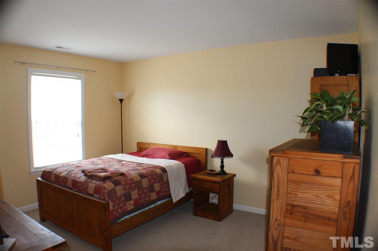 5148 Primland Lane Raleigh, NC 27610 - Photo 10 of 16 Gallery Image 10