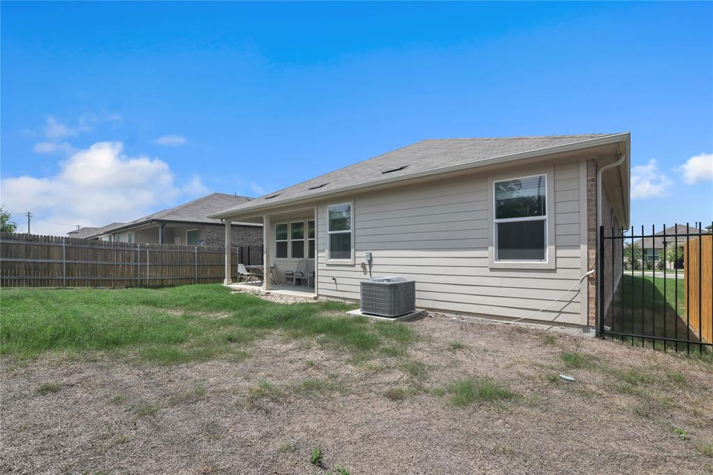 10633 Defender Trail Austin, TX 78754 - Photo 26 of 33