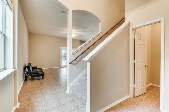 a view of entryway and workspace