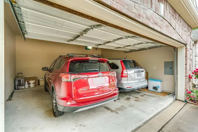 $2,895 | 17422 Energy Lane, Dallas, TX 75252