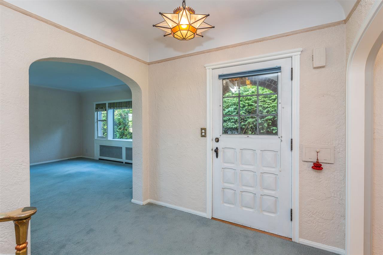 1207 East Overbluff Road Spokane, WA 99203 - Photo 5 of 38 Gallery Image 5