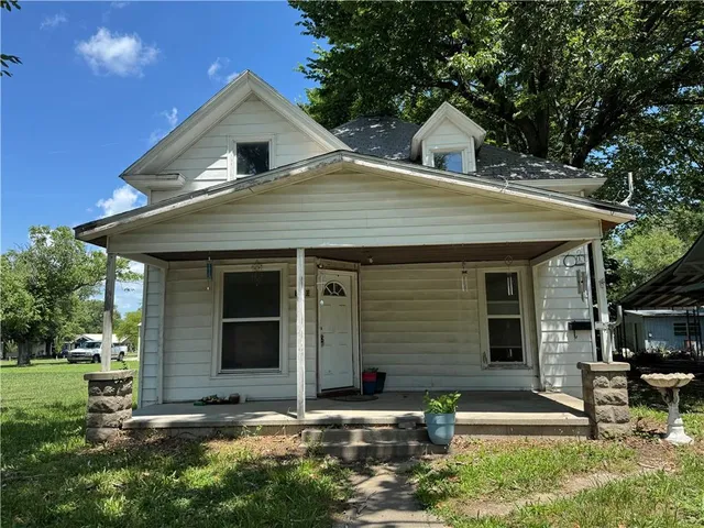$29,999 | 710 East Lincoln Street, Iola, KS 66749