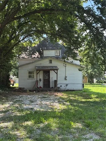 $29,999 | 710 East Lincoln Street, Iola, KS 66749