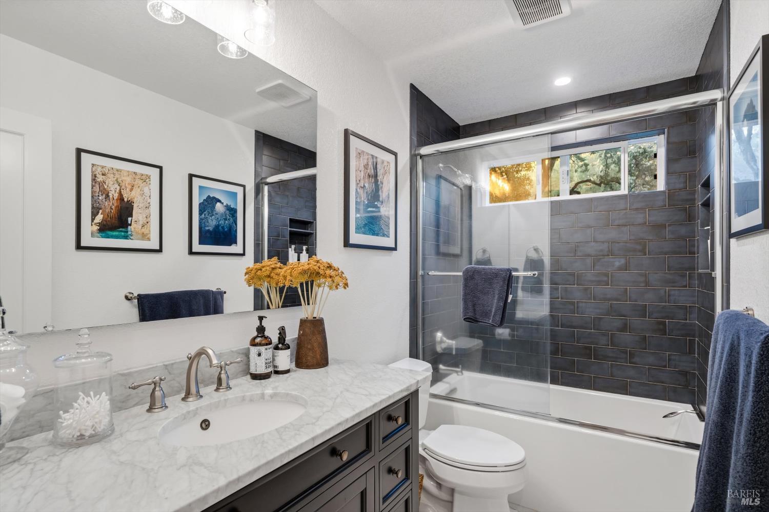 2611 Leslie Road Santa Rosa, CA 95404 - Photo 15 of 51 Gallery Image 15