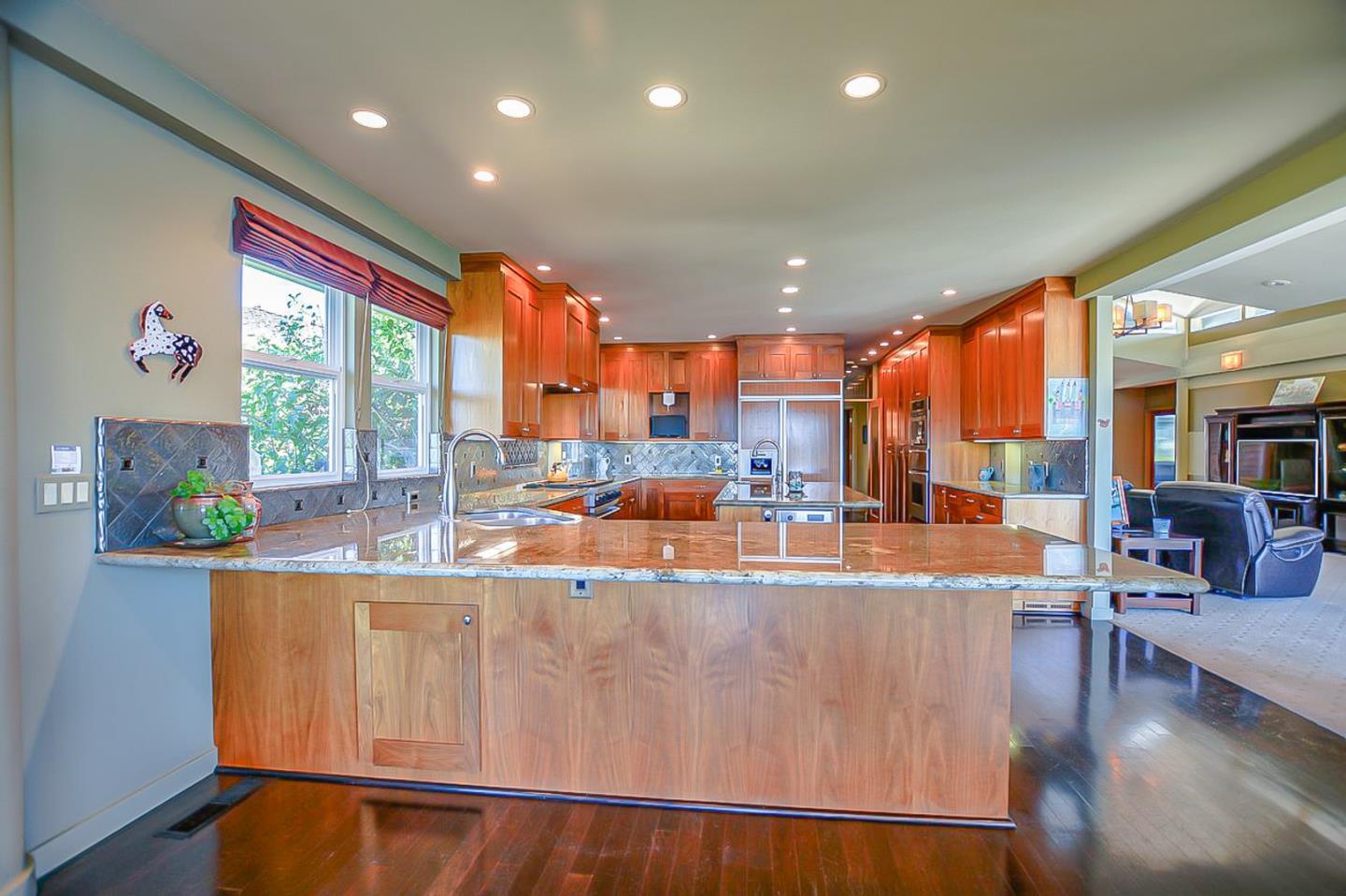 149 Cutter Drive Watsonville, CA 95076 - Photo 21 of 49 a dining room with large window