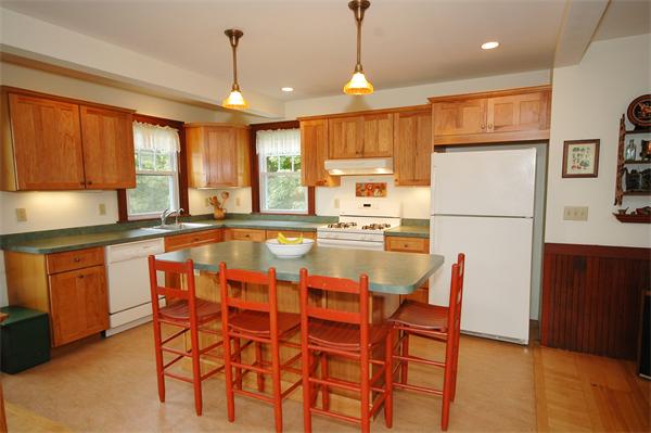 61 Concord Road Sudbury, MA 01776 - Photo 4 of 15 Gallery Image 4