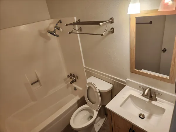 $2,250 | 1510 Rockdale Circle, Unit A, Austin, TX 78704