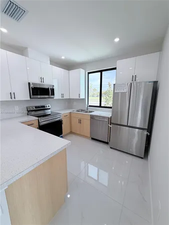 $3,500 | 12330 Southwest 219th Street, Miami, FL 33170