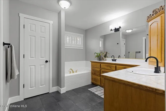 $749,000 | 32595 North 1st Avenue, Spirit Lake, ID 83869