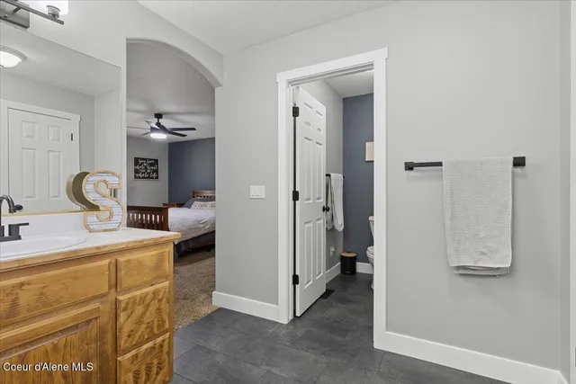 $749,000 | 32595 North 1st Avenue, Spirit Lake, ID 83869