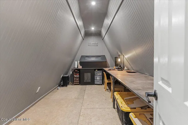 $749,000 | 32595 North 1st Avenue, Spirit Lake, ID 83869