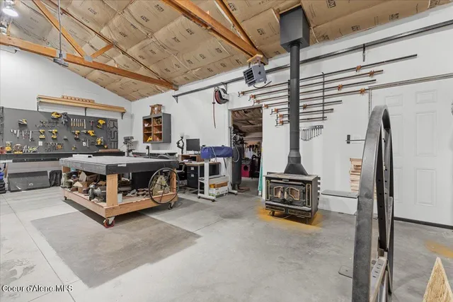 $749,000 | 32595 North 1st Avenue, Spirit Lake, ID 83869