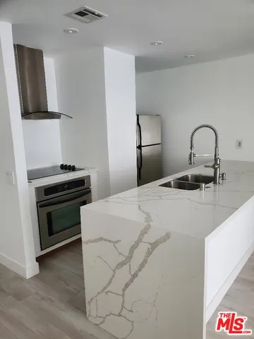 $3,895 | 10751 Wilshire Boulevard, Unit 503, Los Angeles, CA 90024