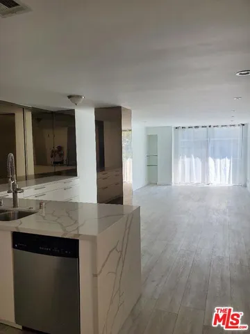 $3,895 | 10751 Wilshire Boulevard, Unit 503, Los Angeles, CA 90024