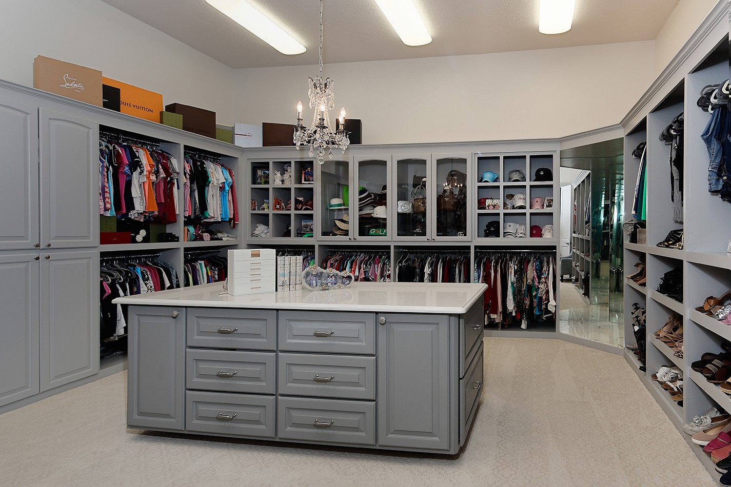 2 Lace Point The Woodlands, TX 77382 - Photo 20 of 48 a room with lots of books and cabinets