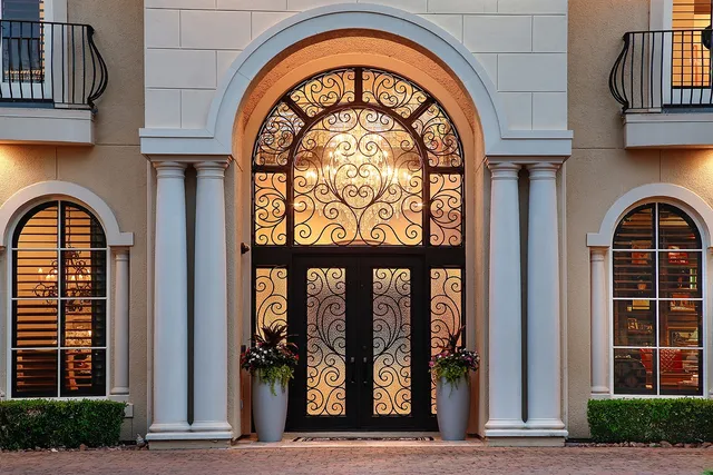 a view of entrance door of the house