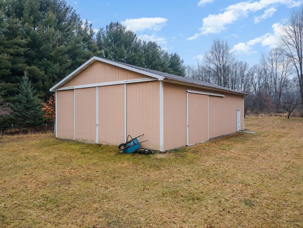 1560 Opland Road Gladwin, MI 48624 - Photo 3 of 31 Gallery Image 3