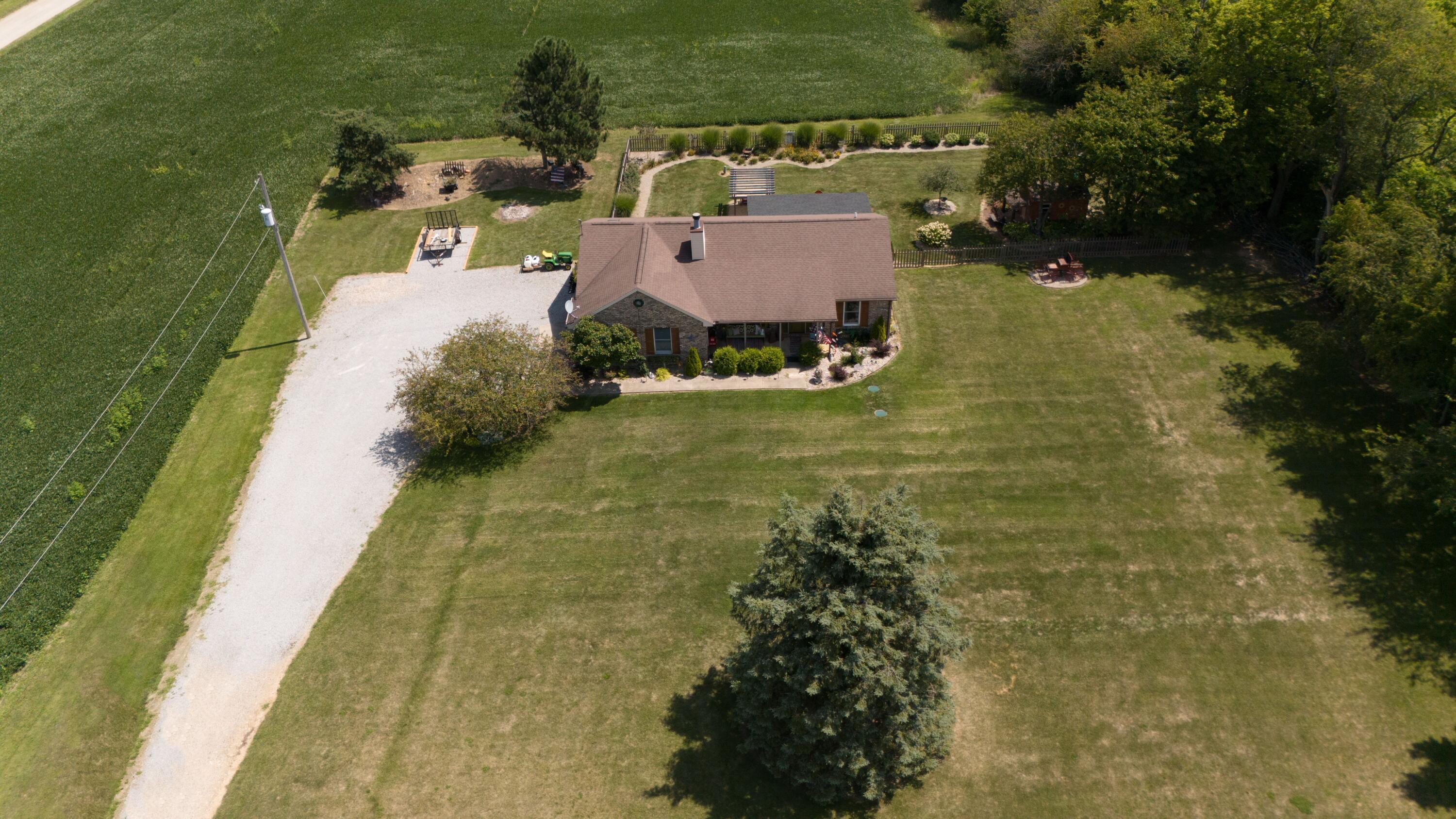 1100 North Tecumseh Road Springfield, OH 45504 - Photo 9 of 32 IMG_4304