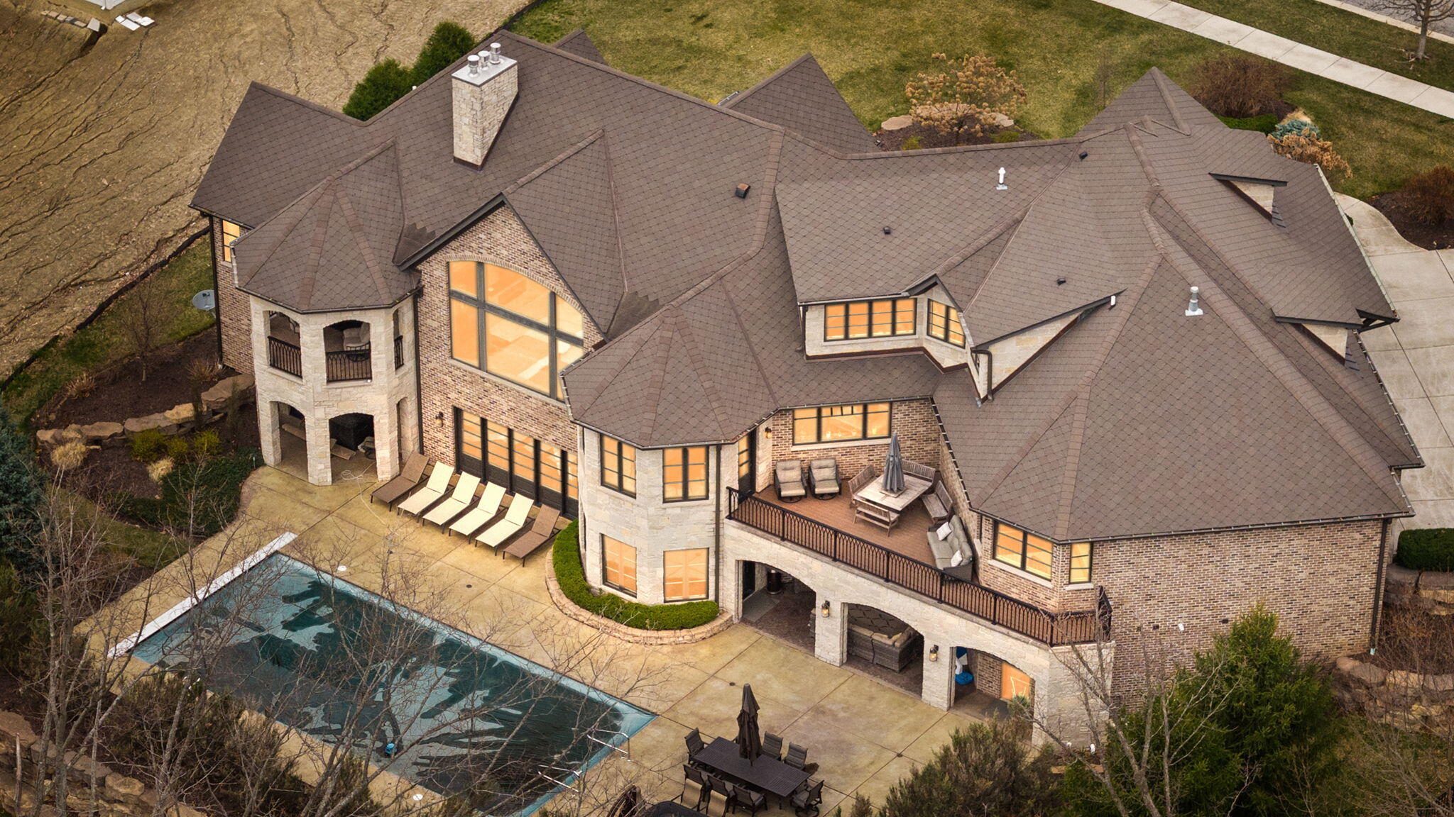 1021 Foy Court Crown Point, IN 46307 - Photo 4 of 88 2048x1152