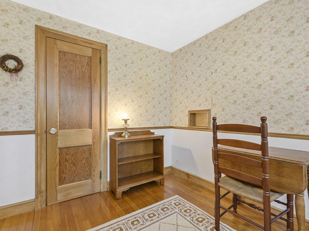 8 Hayward Road Wayland, MA 01778 - Photo 18 of 40 Gallery Image 18