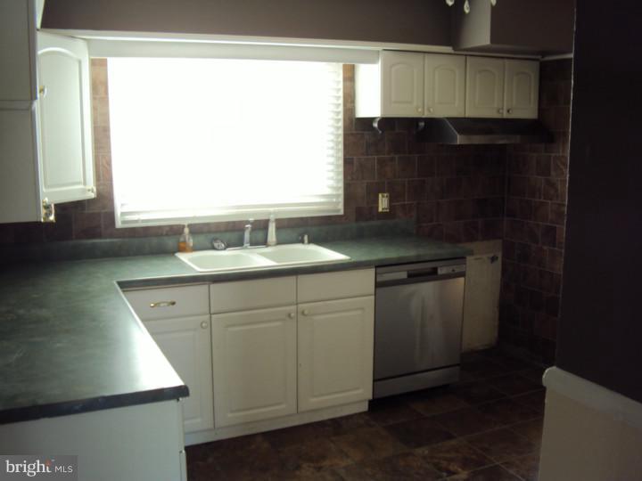 221 Elderfield Road Newark, DE 19713 - Photo 2 of 7 Gallery Image 2