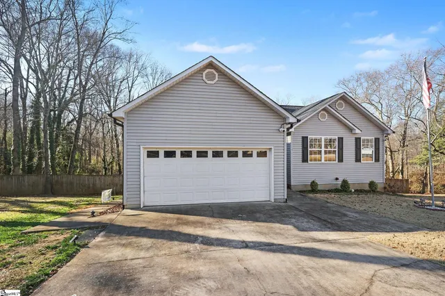 $475,000 | 127 Oak Drive, Greer, SC 29650