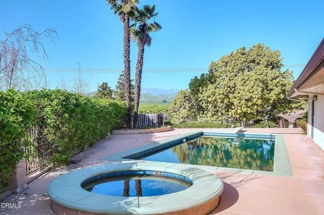 $1,089,000 | 821 Trueno Avenue, Camarillo, CA 93010