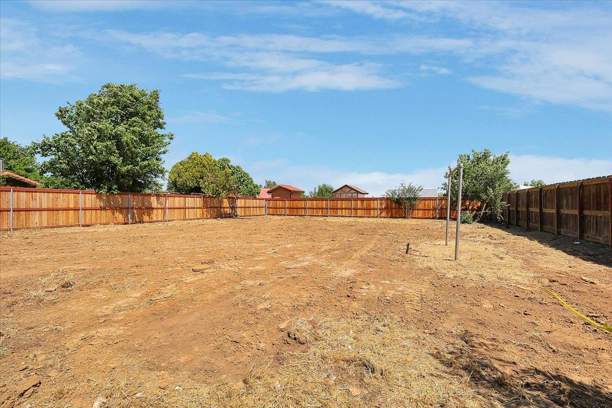 4593 Arboga Road Olivehurst, CA 95961 - Photo 32 of 33 a view of a yard and ocean view