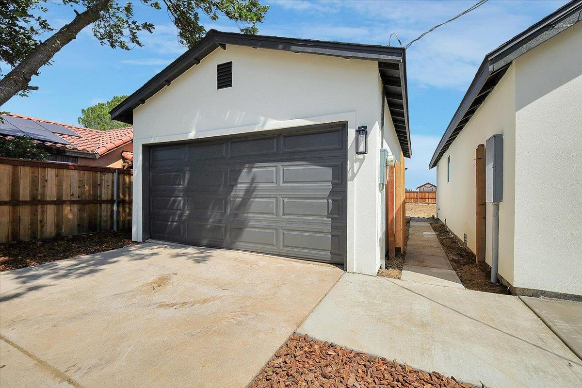 4593 Arboga Road Olivehurst, CA 95961 - Photo 4 of 31