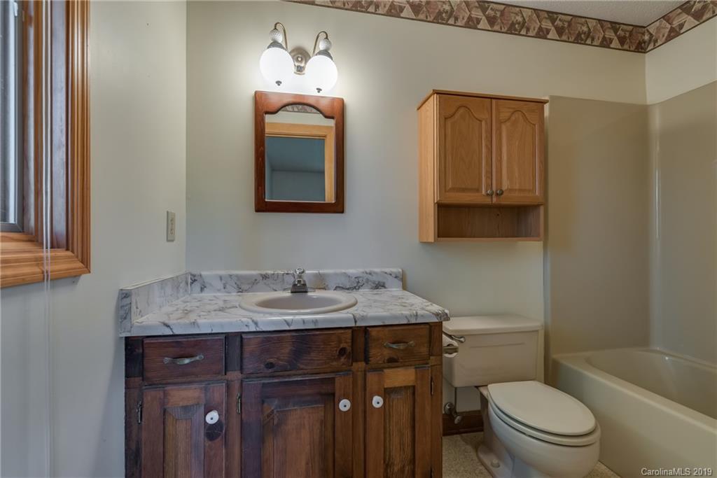 3171 Hunting Country Road Tryon, NC 28782 - Photo 15 of 36 Gallery Image 15